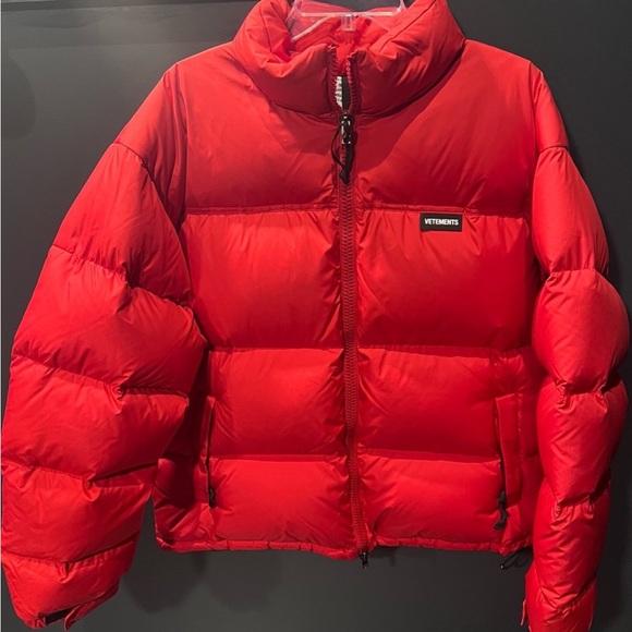 Vetements Logo Puffer Down Jacket Red Coat - Picture 1 of 15